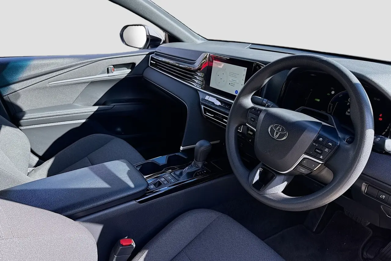 2025 Toyota Camry Gallery Image 22