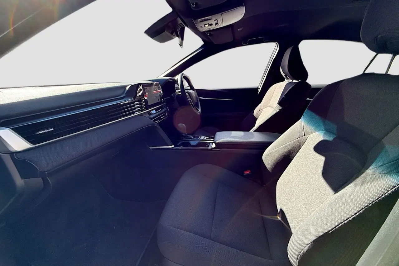 2025 Toyota Camry Gallery Image 24