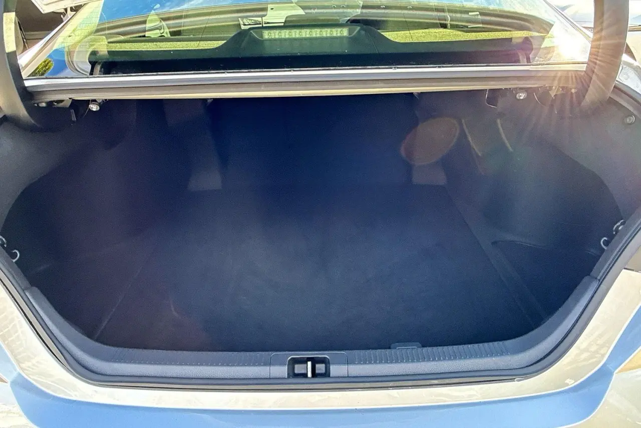 2025 Toyota Camry Gallery Image 26