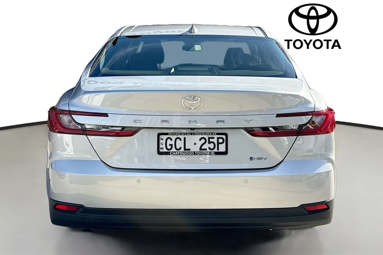 2025 Toyota Camry Gallery Image 7