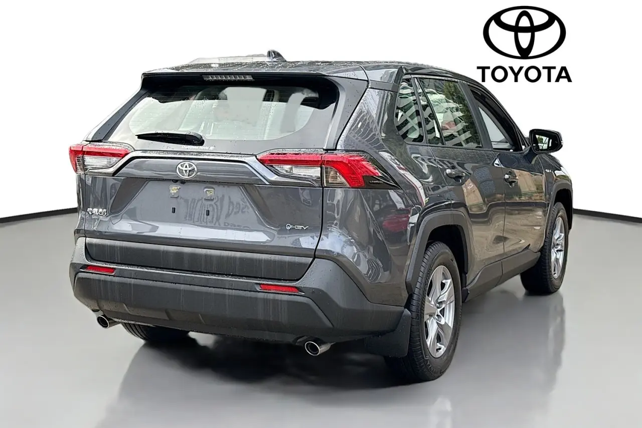 2025 Toyota RAV4 Gallery Image 10