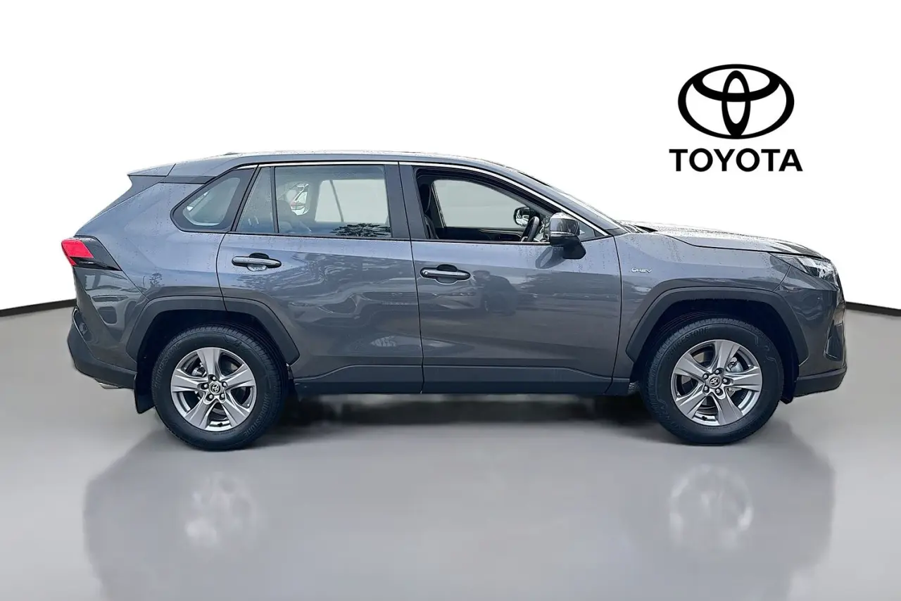 2025 Toyota RAV4 Gallery Image 11