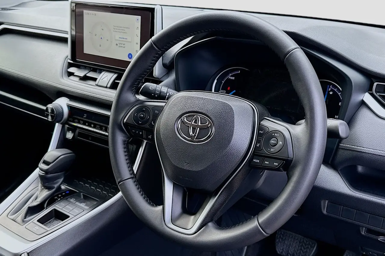 2025 Toyota RAV4 Gallery Image 13