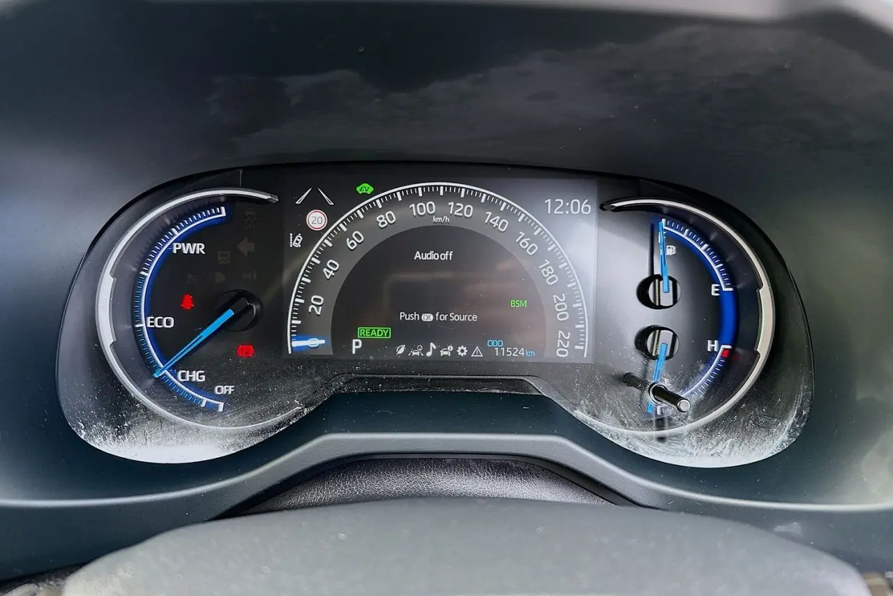 2025 Toyota RAV4 Gallery Image 20