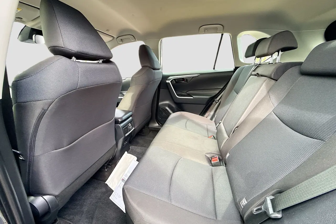 2025 Toyota RAV4 Gallery Image 24