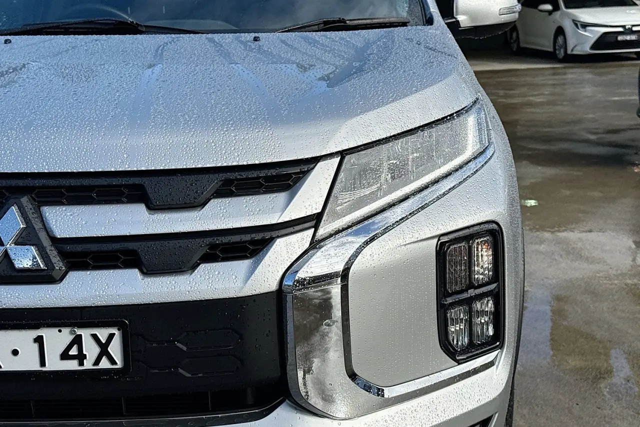 2023 Mitsubishi ASX Gallery Image 3