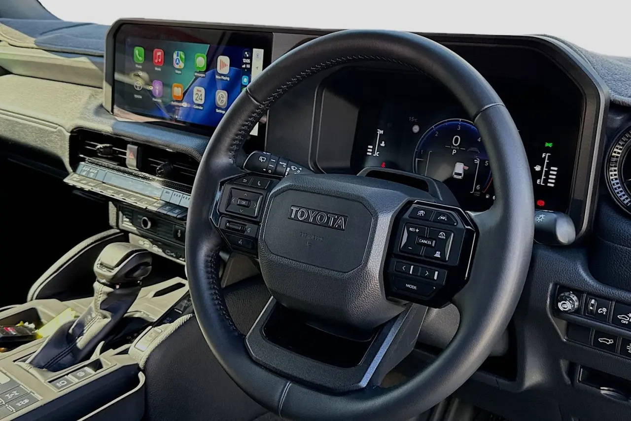 2025 Toyota Landcruiser Prado Gallery Image 13