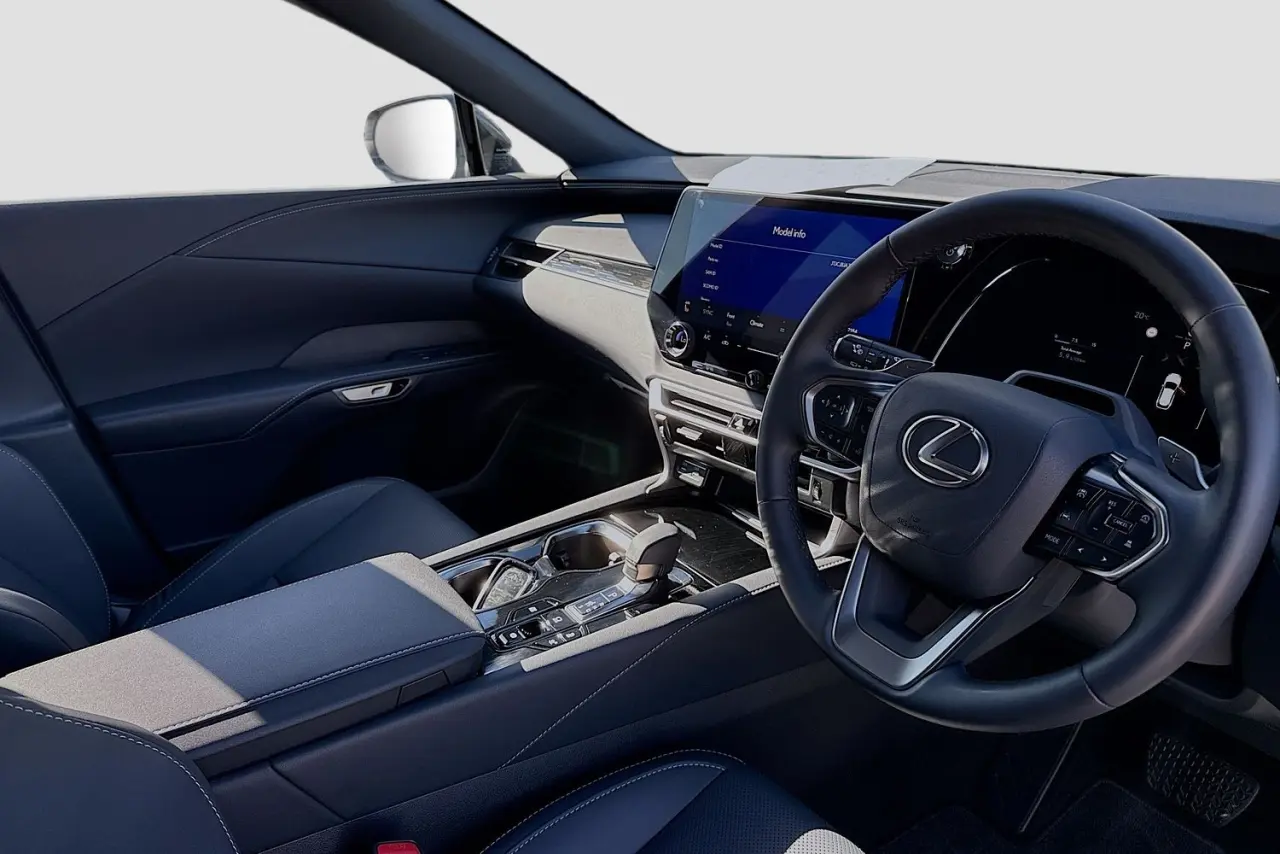 2025 Lexus RX Gallery Image 22
