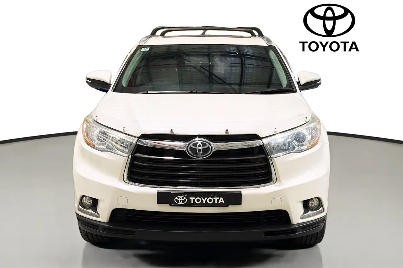 2016 Toyota Kluger Gallery Image 2
