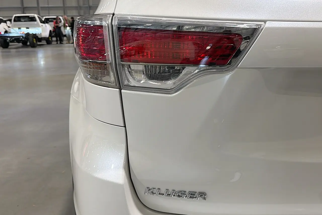 2016 Toyota Kluger Gallery Image 8