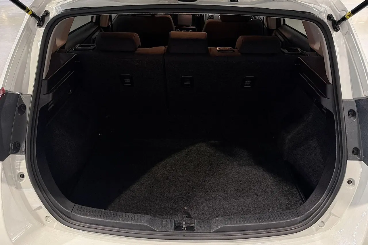 2017 Toyota Corolla Gallery Image 27