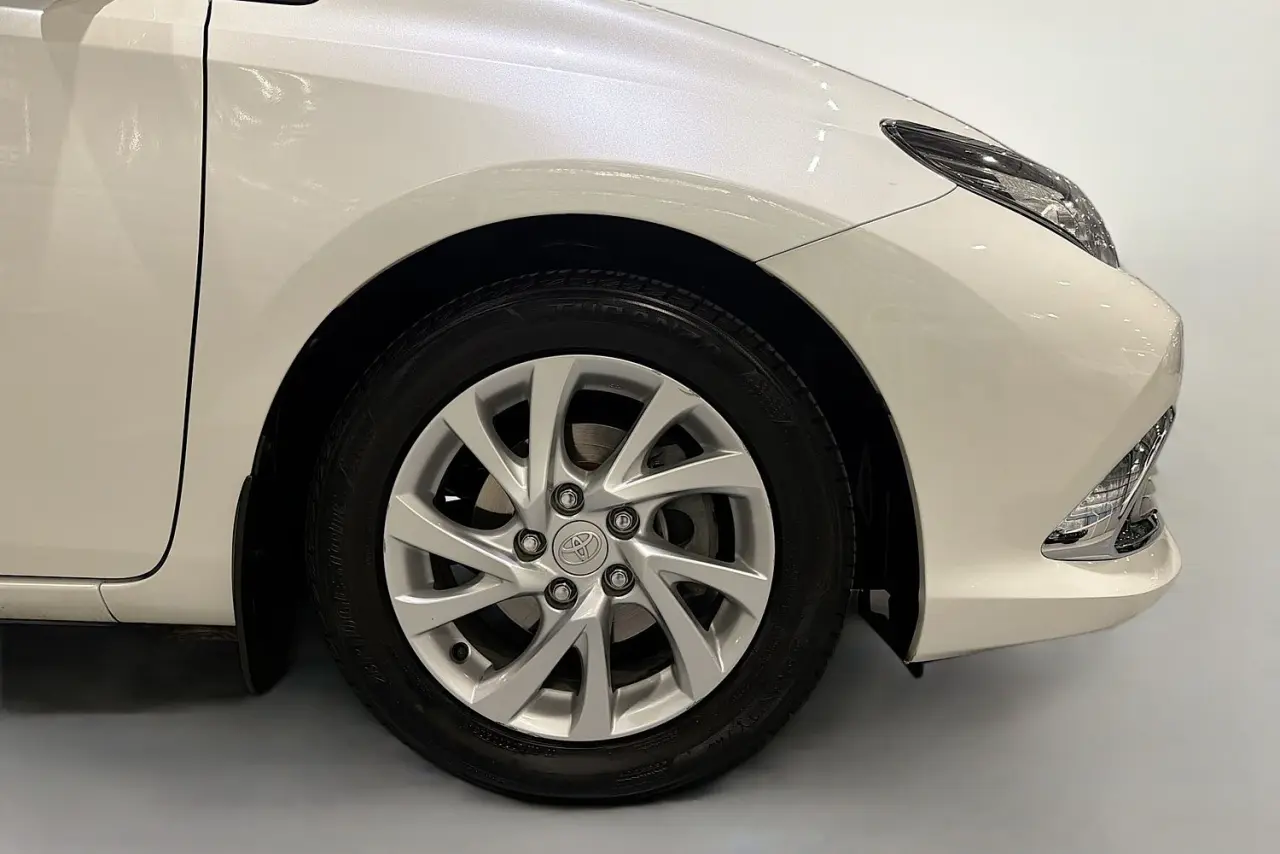 2017 Toyota Corolla Gallery Image 28