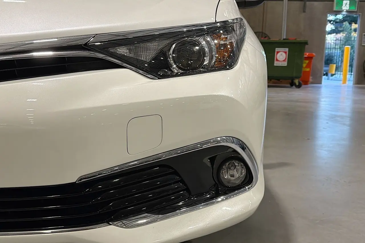 2017 Toyota Corolla Gallery Image 3