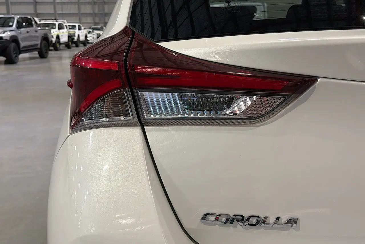 2017 Toyota Corolla Gallery Image 8