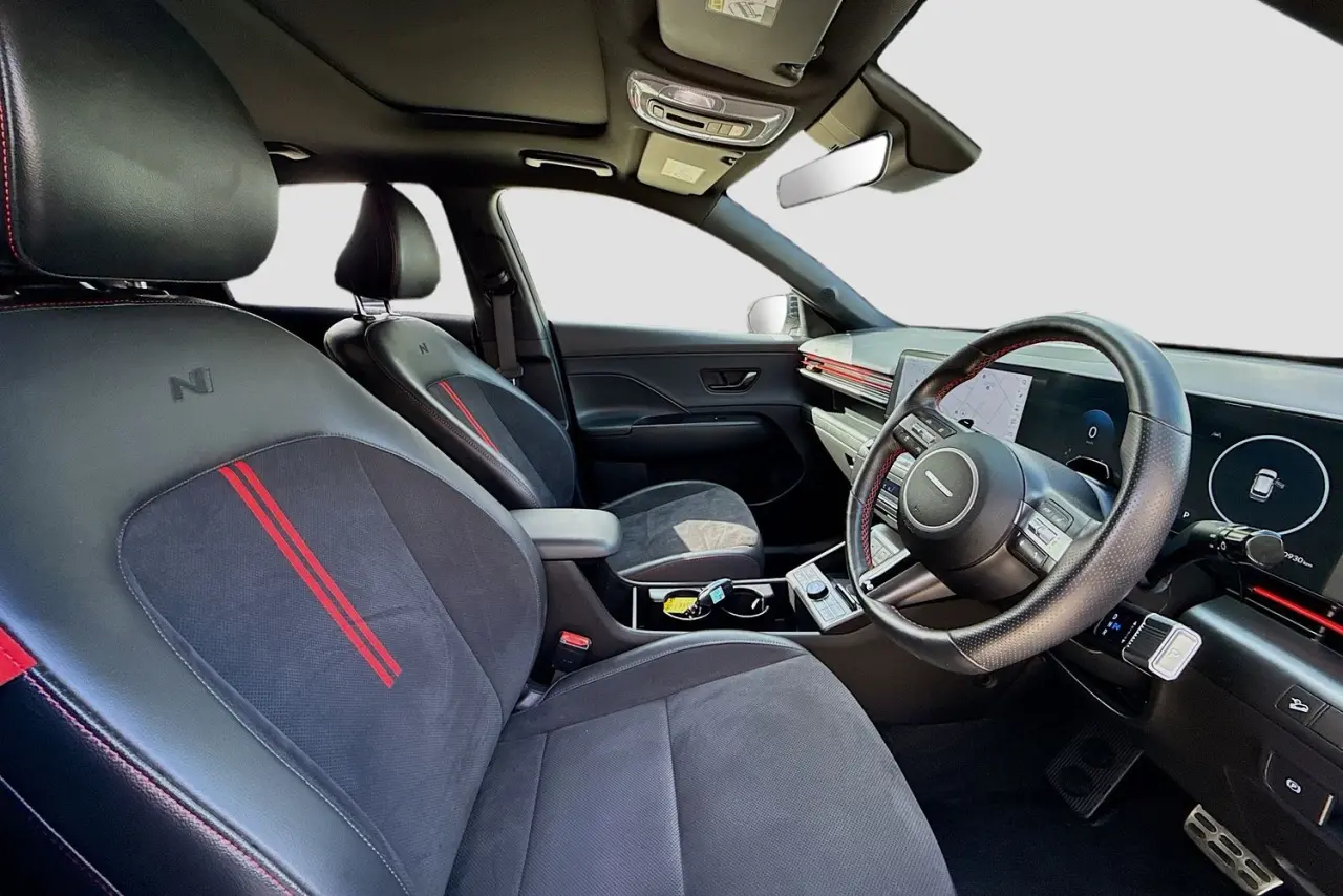 2025 Hyundai Kona Gallery Image 13