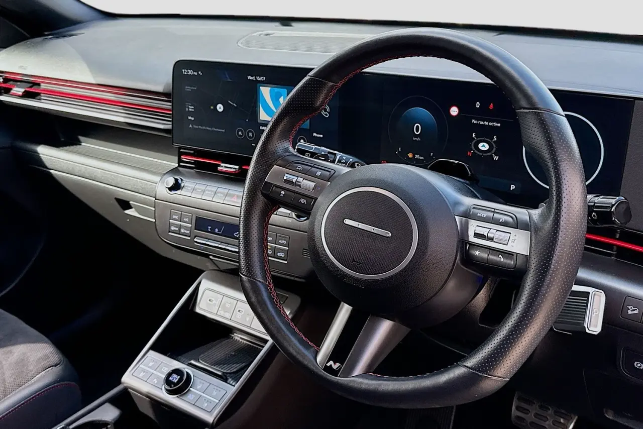 2025 Hyundai Kona Gallery Image 14