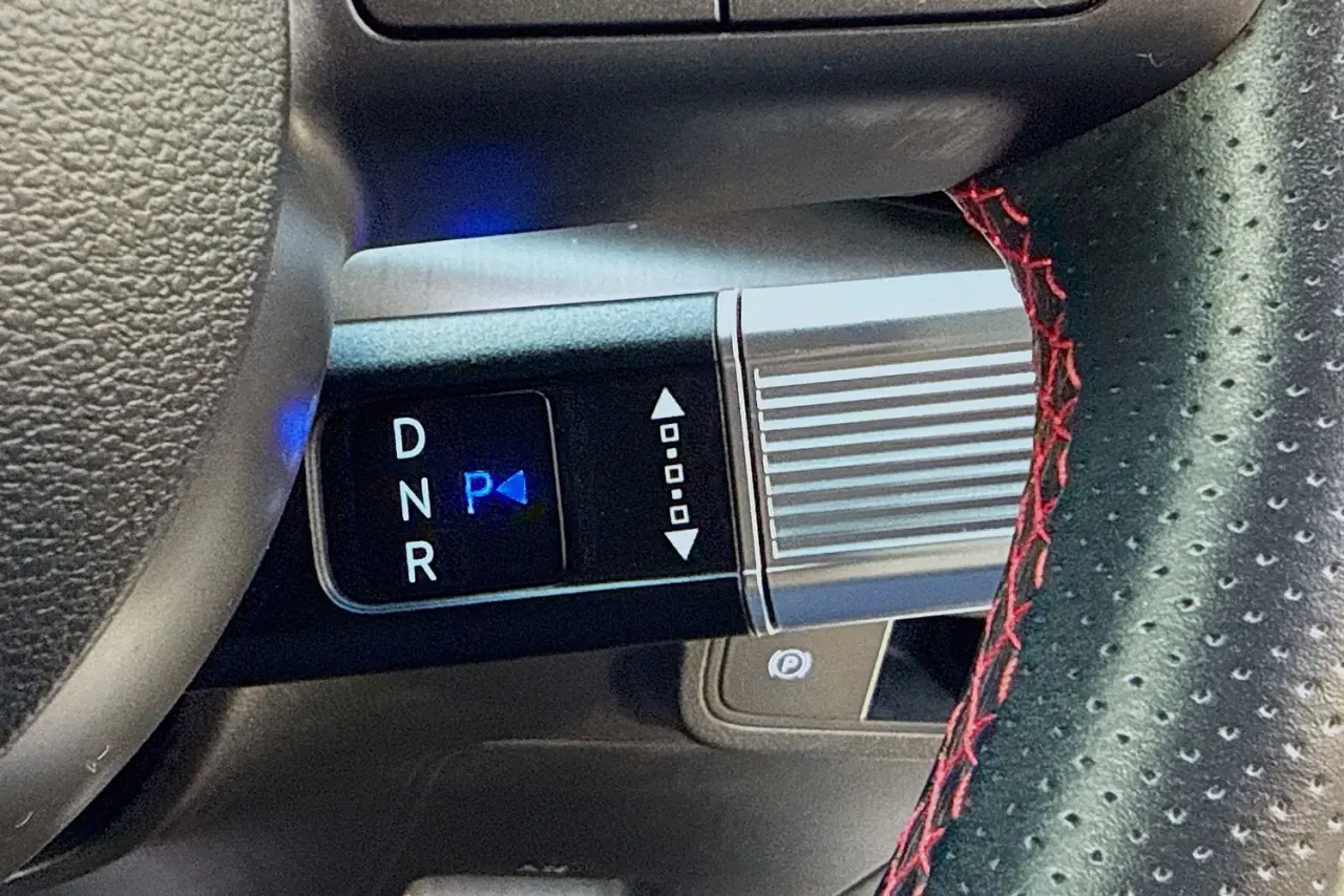 2025 Hyundai Kona Gallery Image 18
