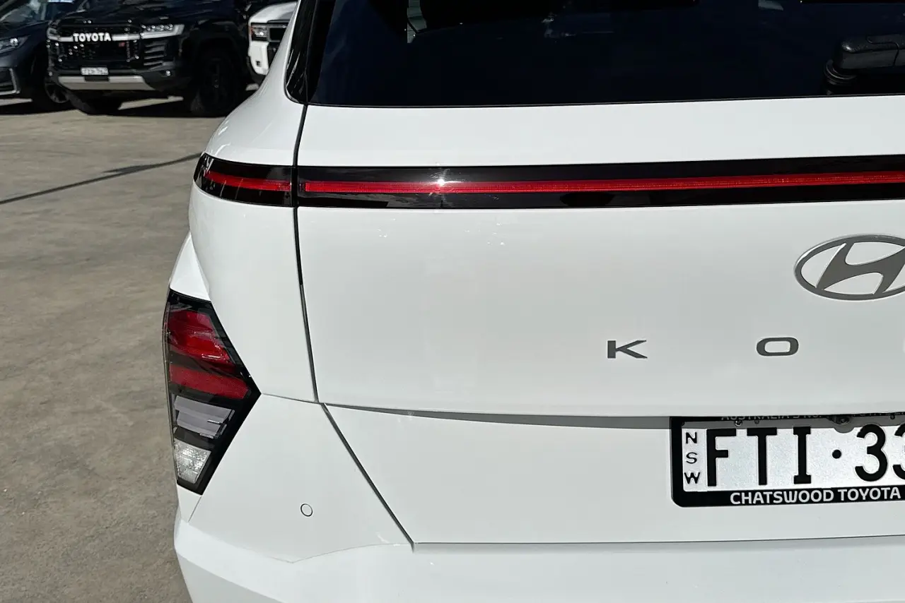 2025 Hyundai Kona Gallery Image 8