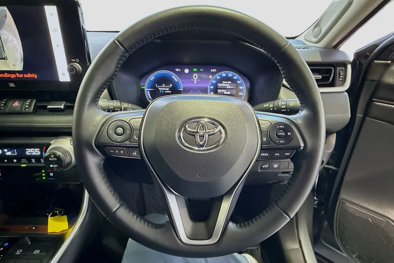 2025 Toyota RAV4 Gallery Image 41