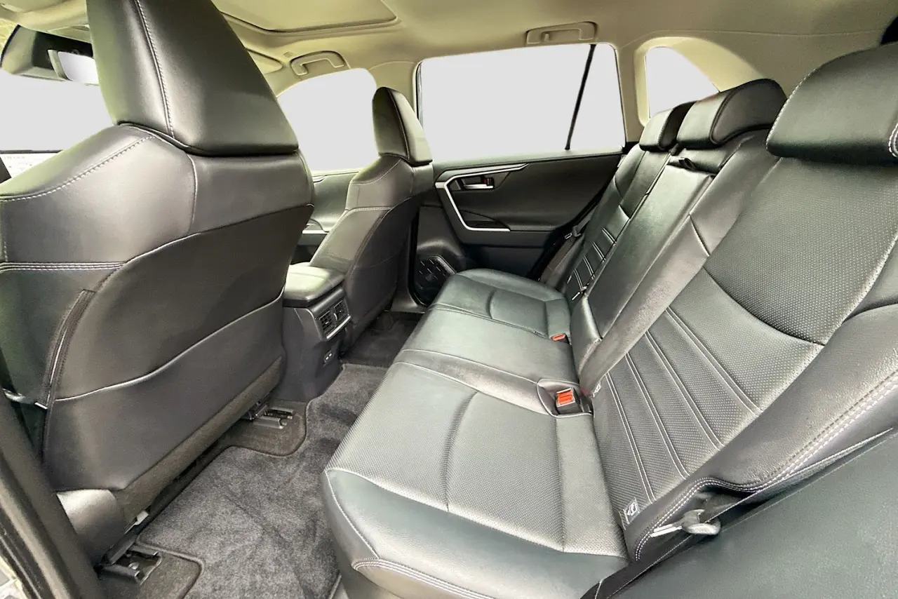 2025 Toyota RAV4 Gallery Image 52