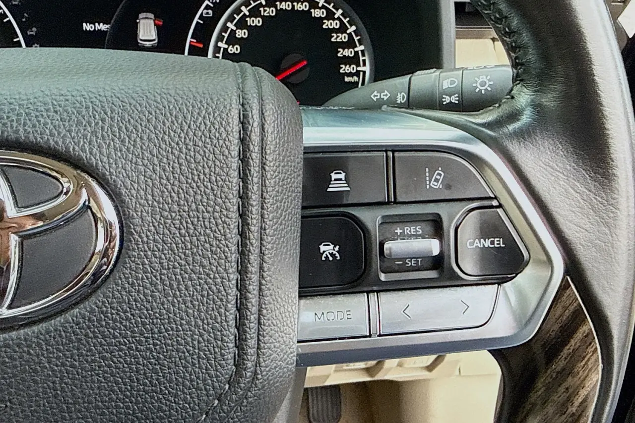 2023 Toyota Landcruiser Gallery Image 20