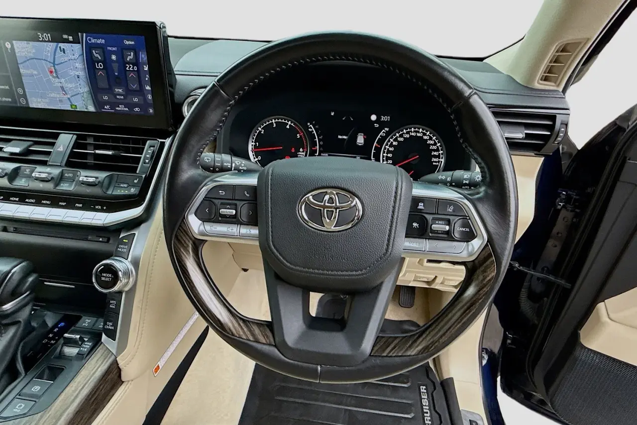 2023 Toyota Landcruiser Gallery Image 21