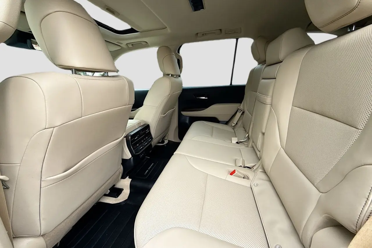 2023 Toyota Landcruiser Gallery Image 26
