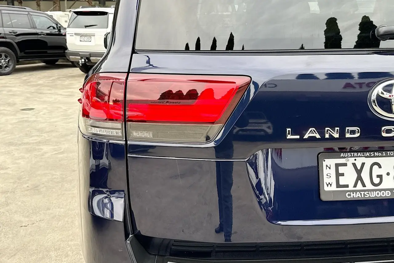 2023 Toyota Landcruiser Gallery Image 8