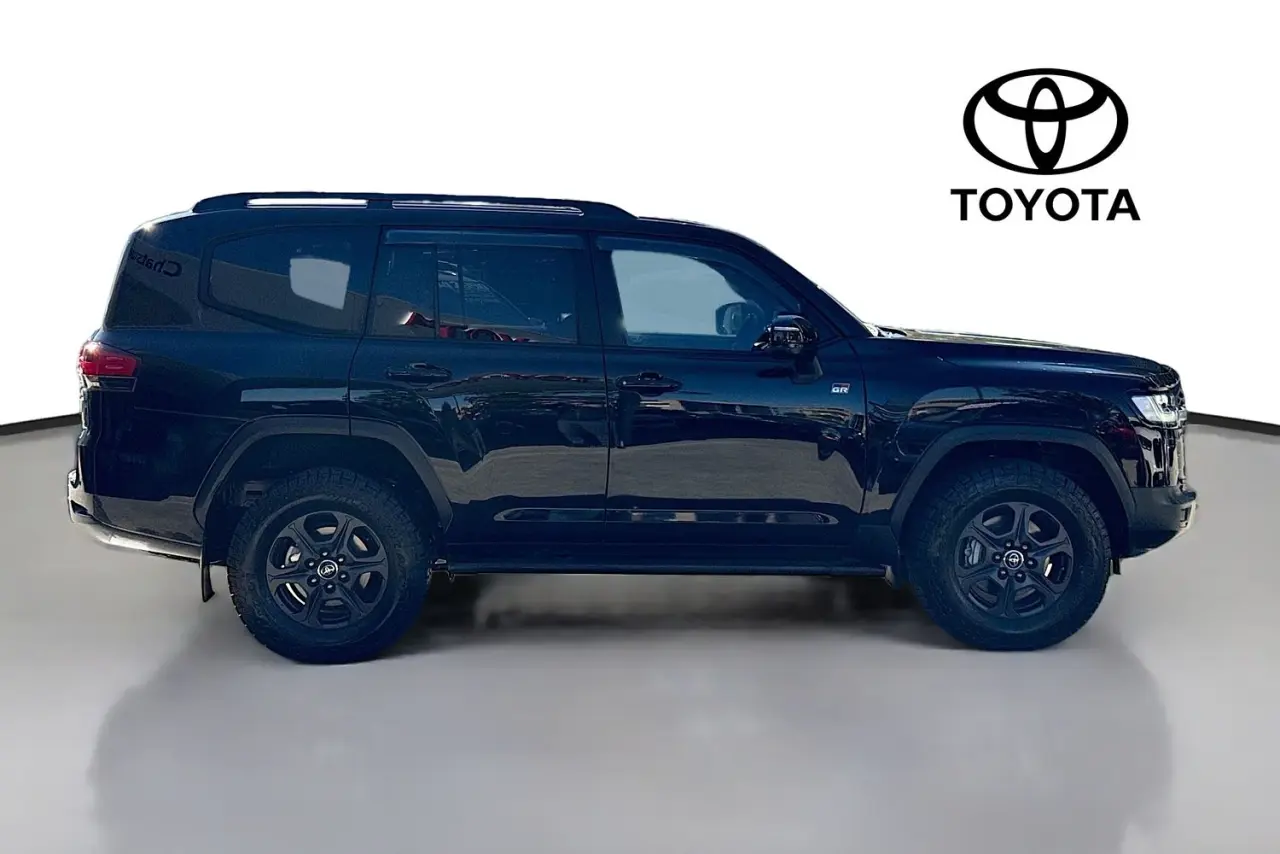 2023 Toyota Landcruiser Gallery Image 11