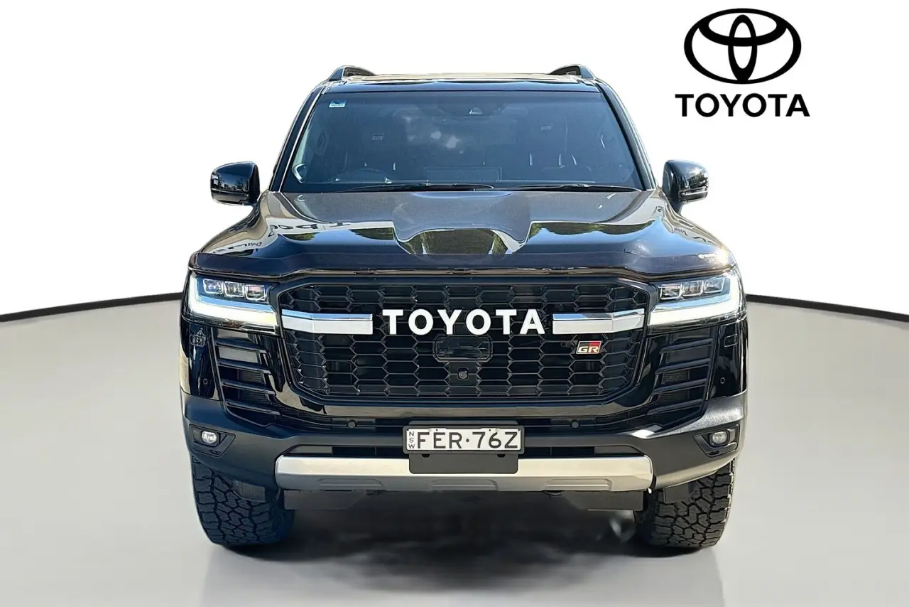 2023 Toyota Landcruiser Gallery Image 2