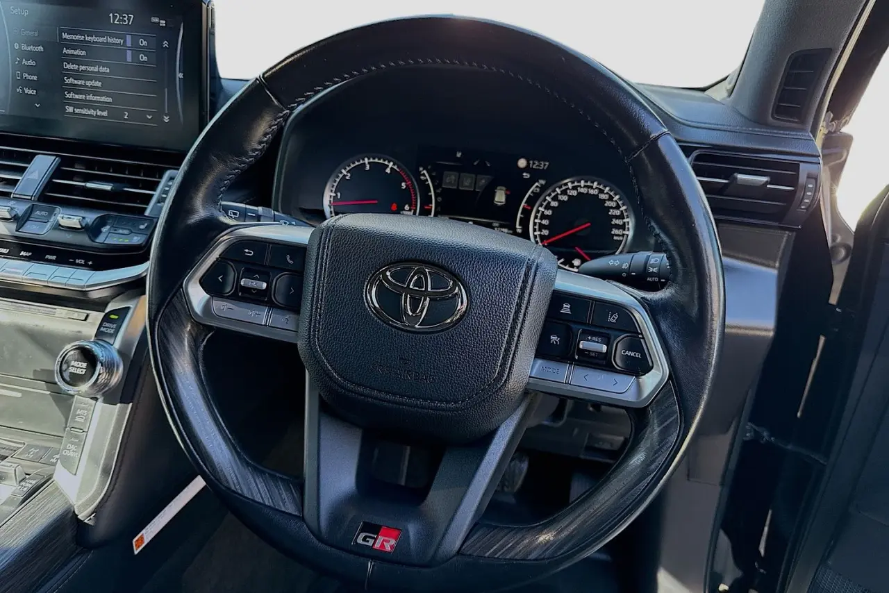 2023 Toyota Landcruiser Gallery Image 21