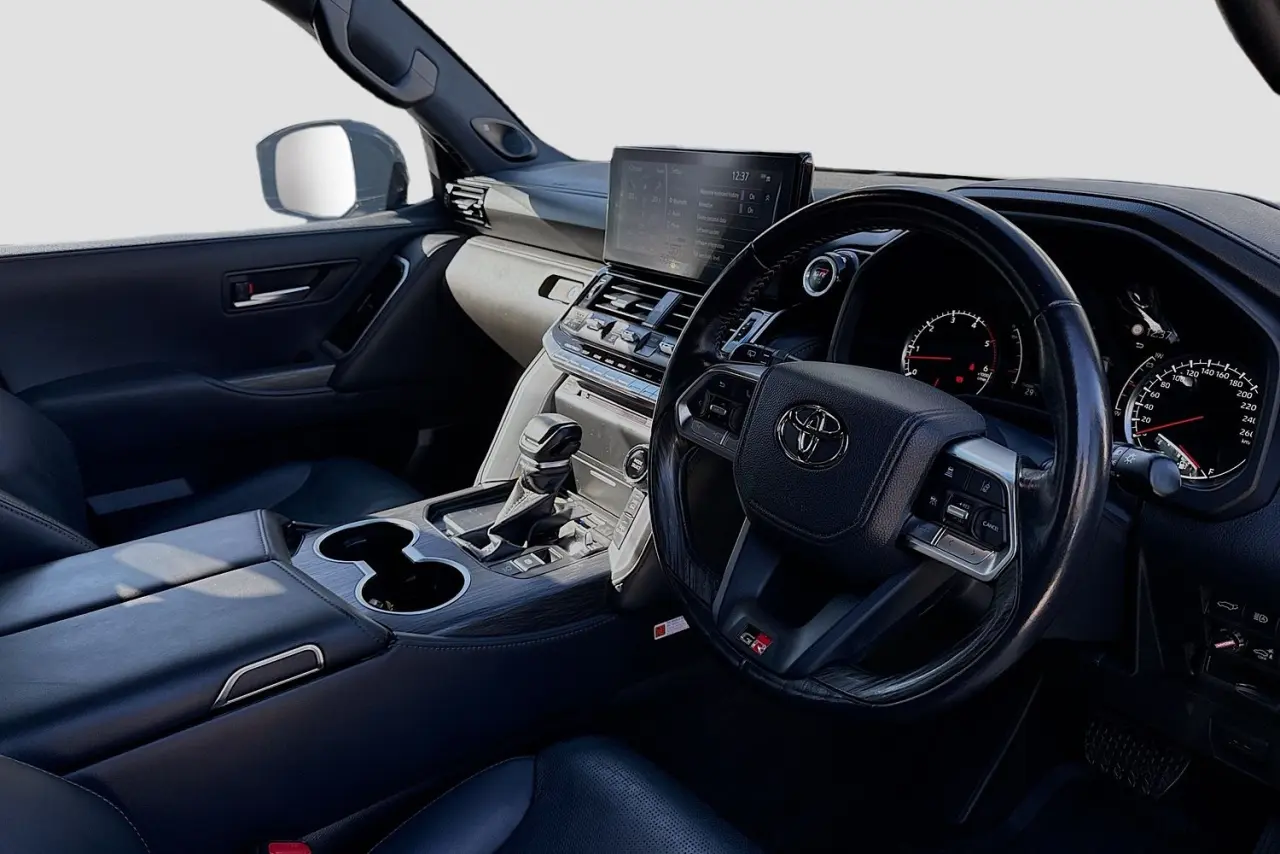 2023 Toyota Landcruiser Gallery Image 23