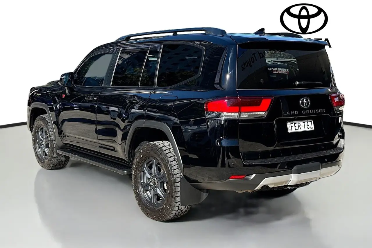 2023 Toyota Landcruiser Gallery Image 6