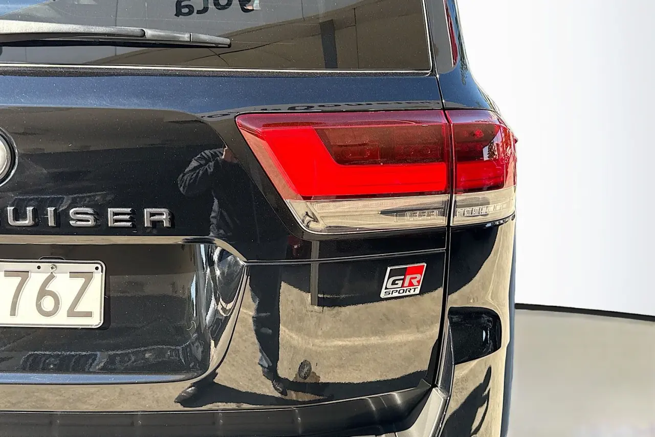 2023 Toyota Landcruiser Gallery Image 9