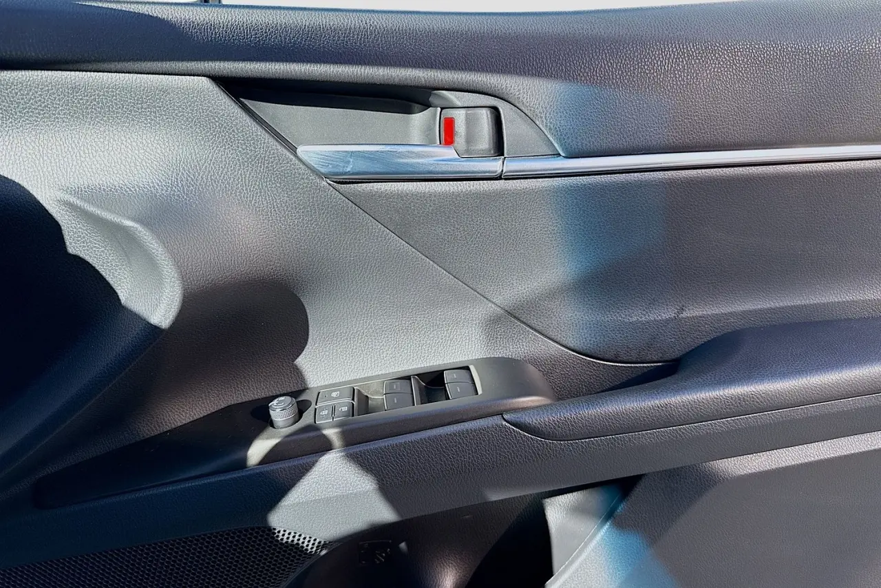 2023 Toyota Camry Gallery Image 22