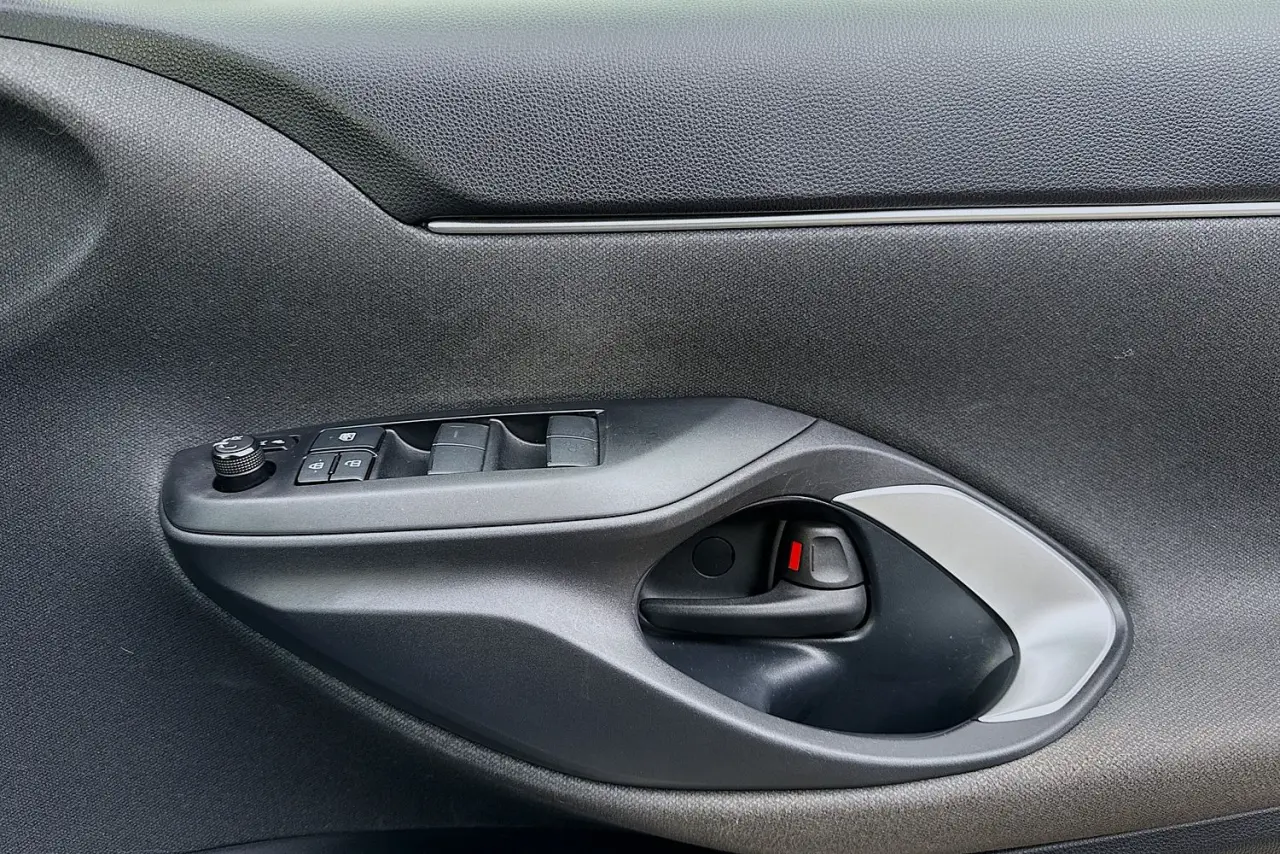 2020 Toyota Yaris Cross Gallery Image 23