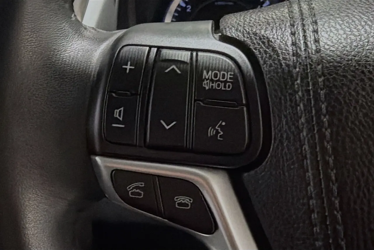 2016 Toyota Kluger Gallery Image 19