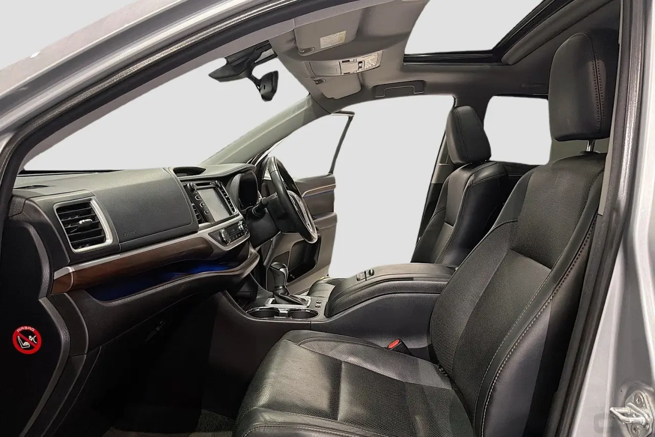 2016 Toyota Kluger Gallery Image 25