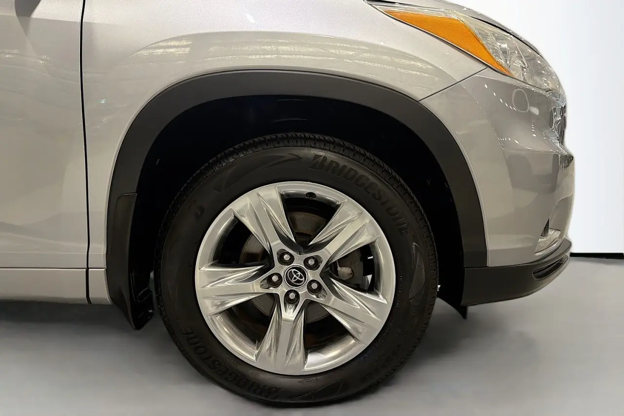 2016 Toyota Kluger Gallery Image 28
