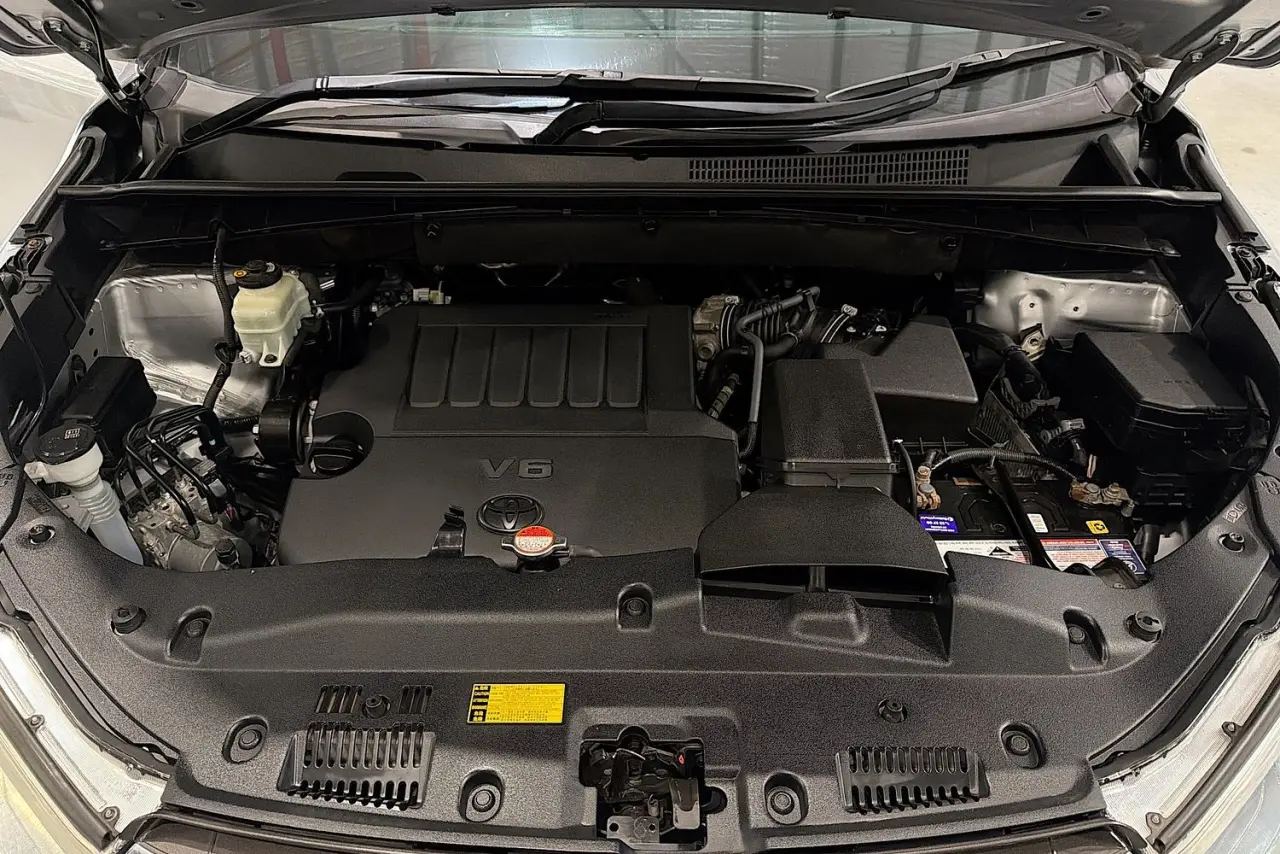 2016 Toyota Kluger Gallery Image 29