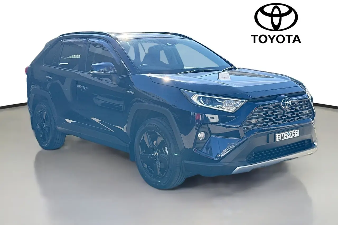 2021 Toyota RAV4 Gallery Image 1