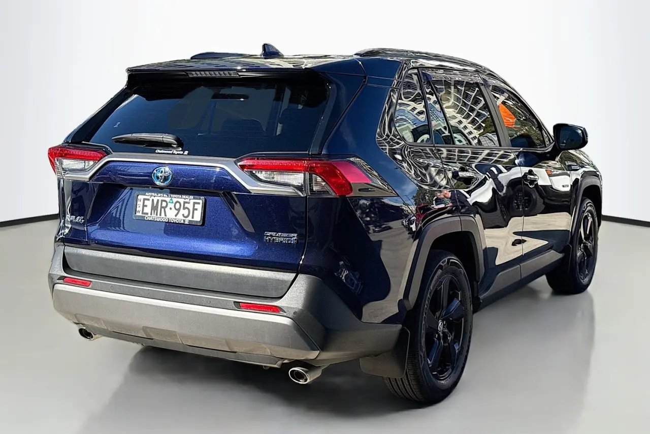2021 Toyota RAV4 Gallery Image 10