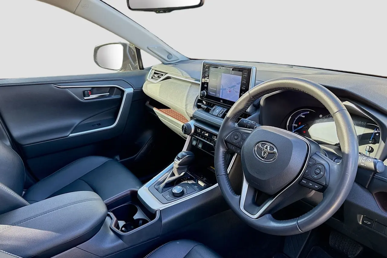 2021 Toyota RAV4 Gallery Image 23