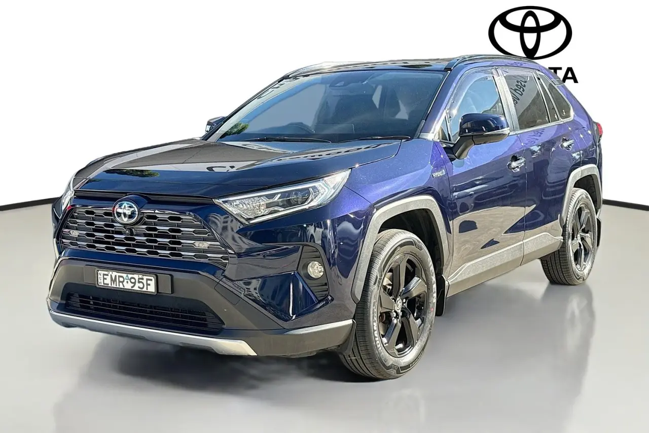 2021 Toyota RAV4 Gallery Image 4