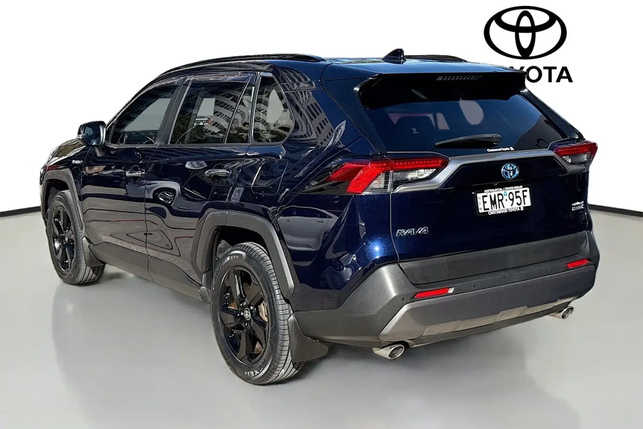 2021 Toyota RAV4 Gallery Image 6