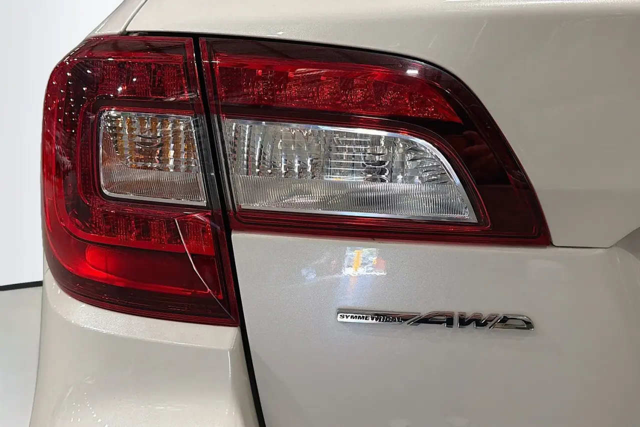 2019 Subaru Outback Gallery Image 8