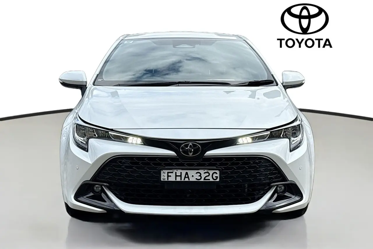 2024 Toyota Corolla Gallery Image 2