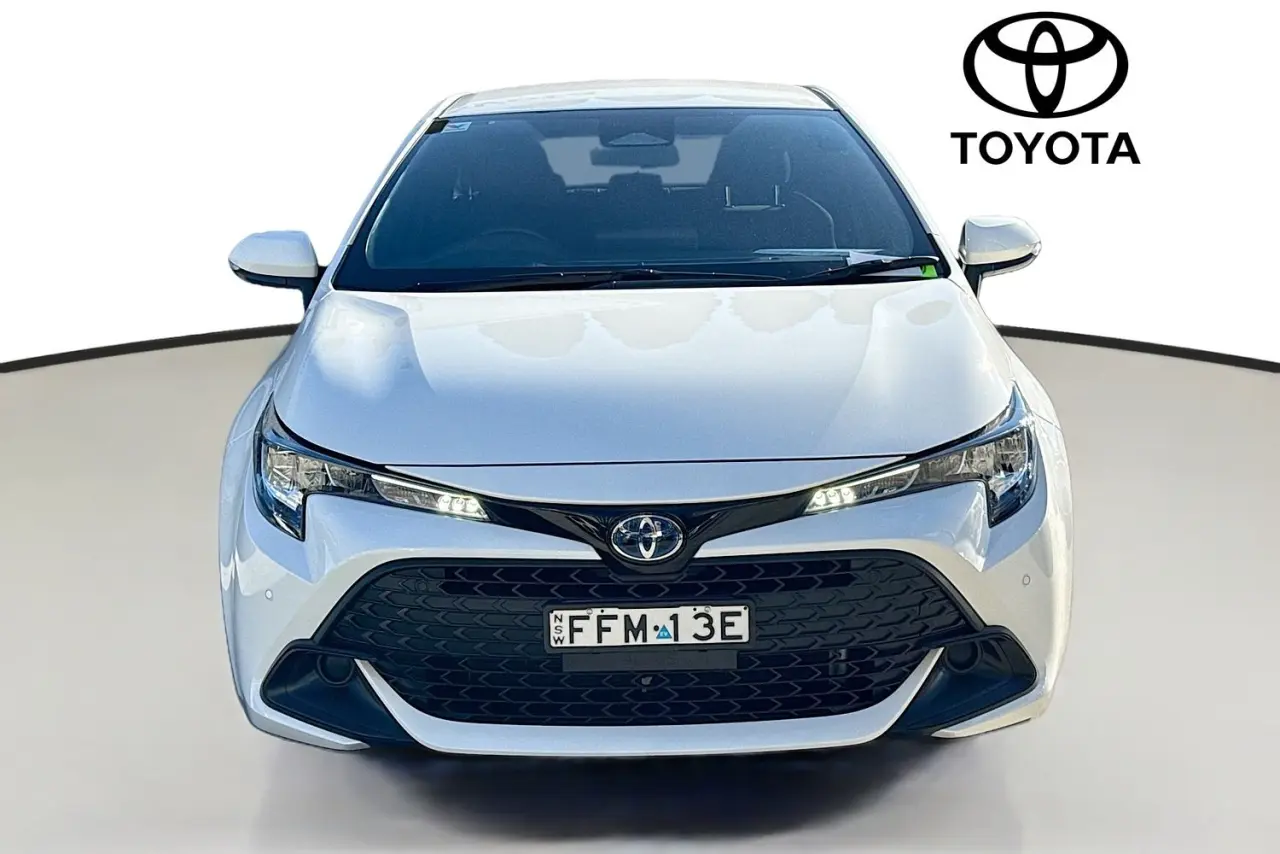 2024 Toyota Corolla Gallery Image 2