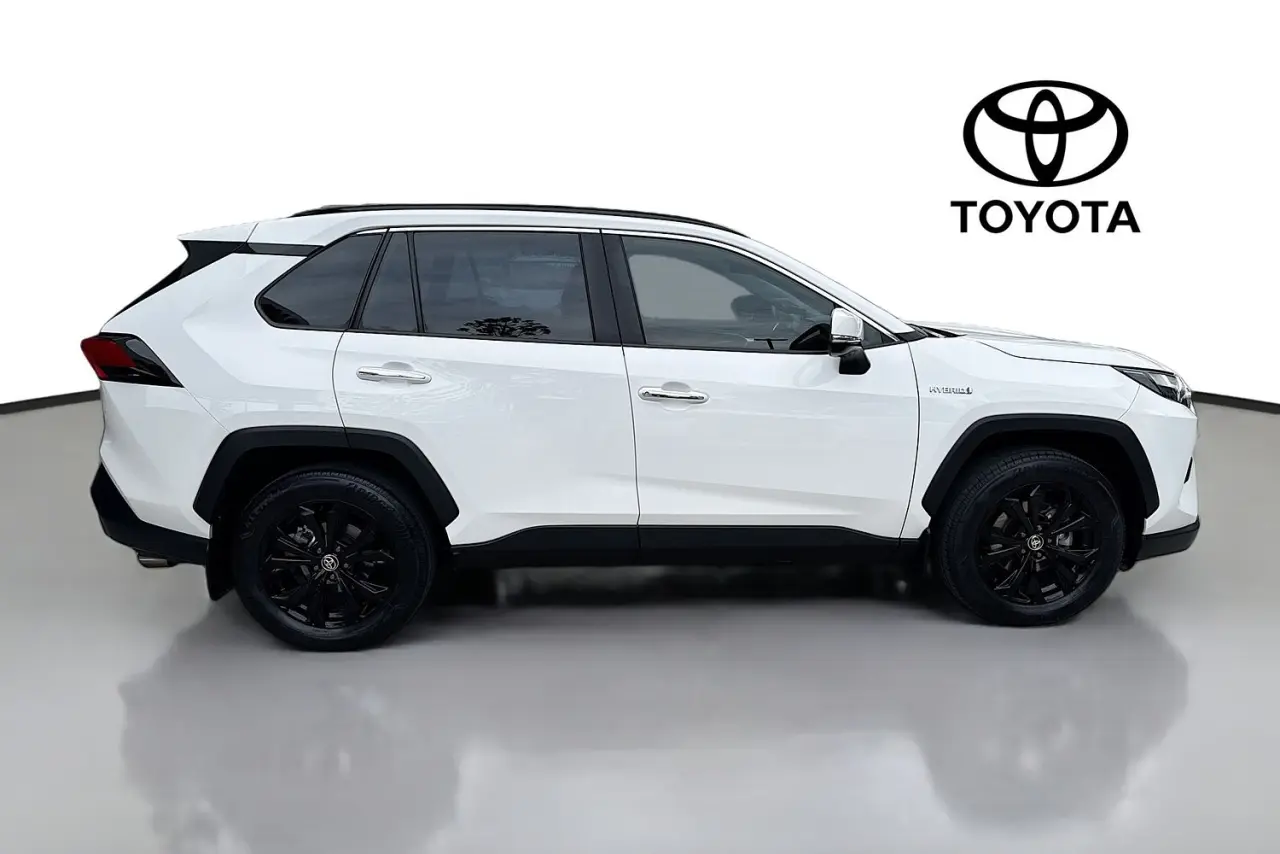 2023 Toyota RAV4 Gallery Image 11