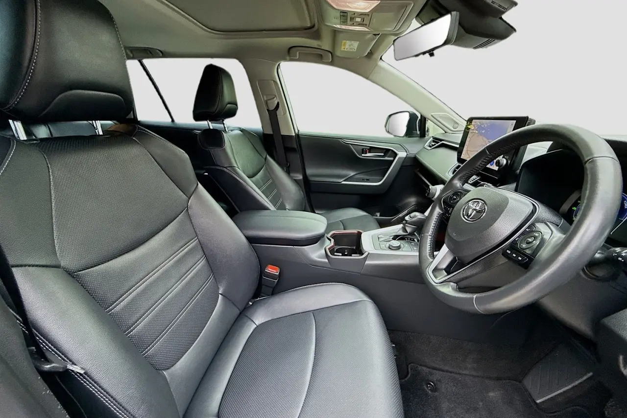 2023 Toyota RAV4 Gallery Image 13